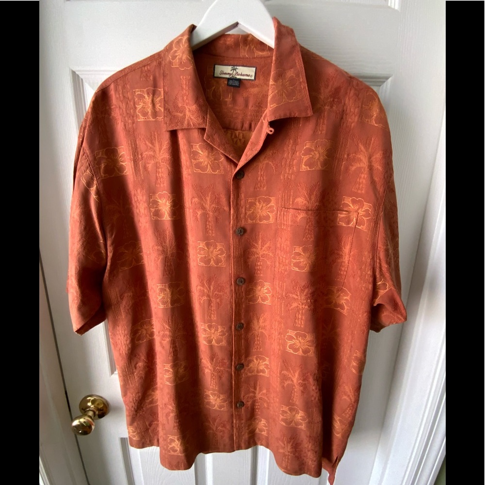 Tommy Bahama Large men’s silk print shirt
